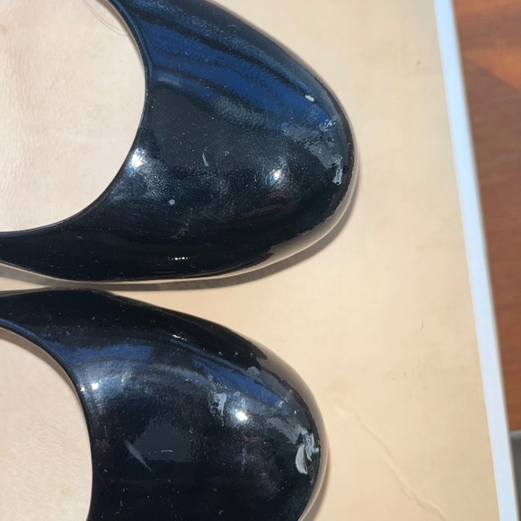 Michael Kors Black Patent Leather Ionna Pumps - Picture 4 of 6